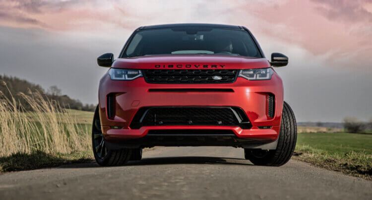 A Land rover discovery SUV sat on general grabber gt plus to illustrate General SUV Tyres